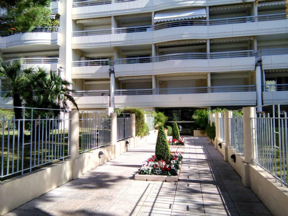 Lux Our Swimming Pool And Garden Apartamento Cannes